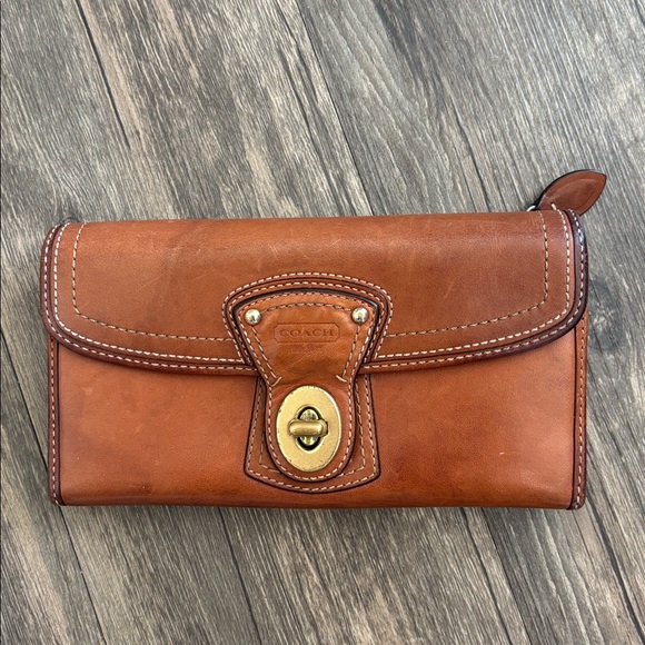 🫶🏽💳VTG COACH Legacy Turnlock Wallet💳🫶🏽 - Picture 3 of 16